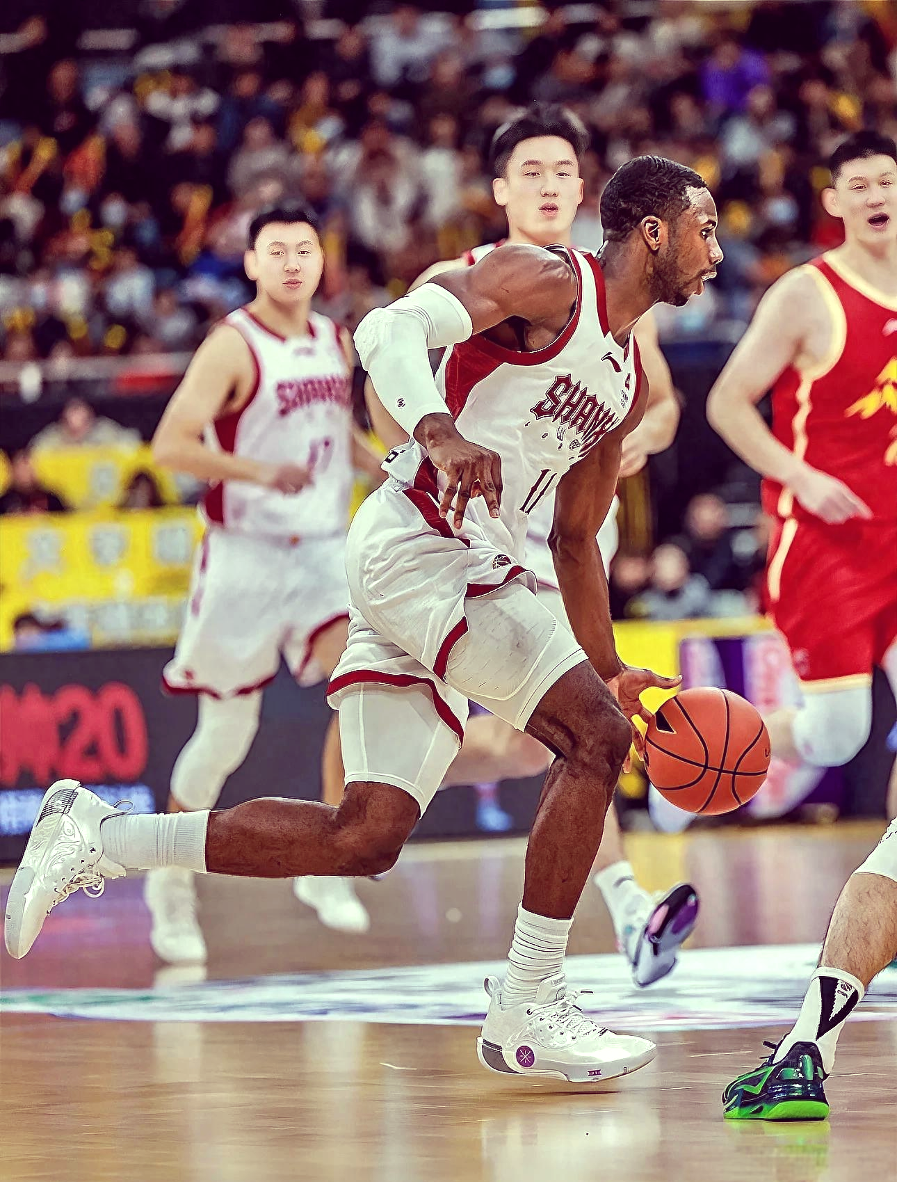 爱游戏官网-关于CBA季后赛倒计时；广厦男篮转会期防线松动；细节引发关注；悬念犹存；年轻球员得到机会的信息