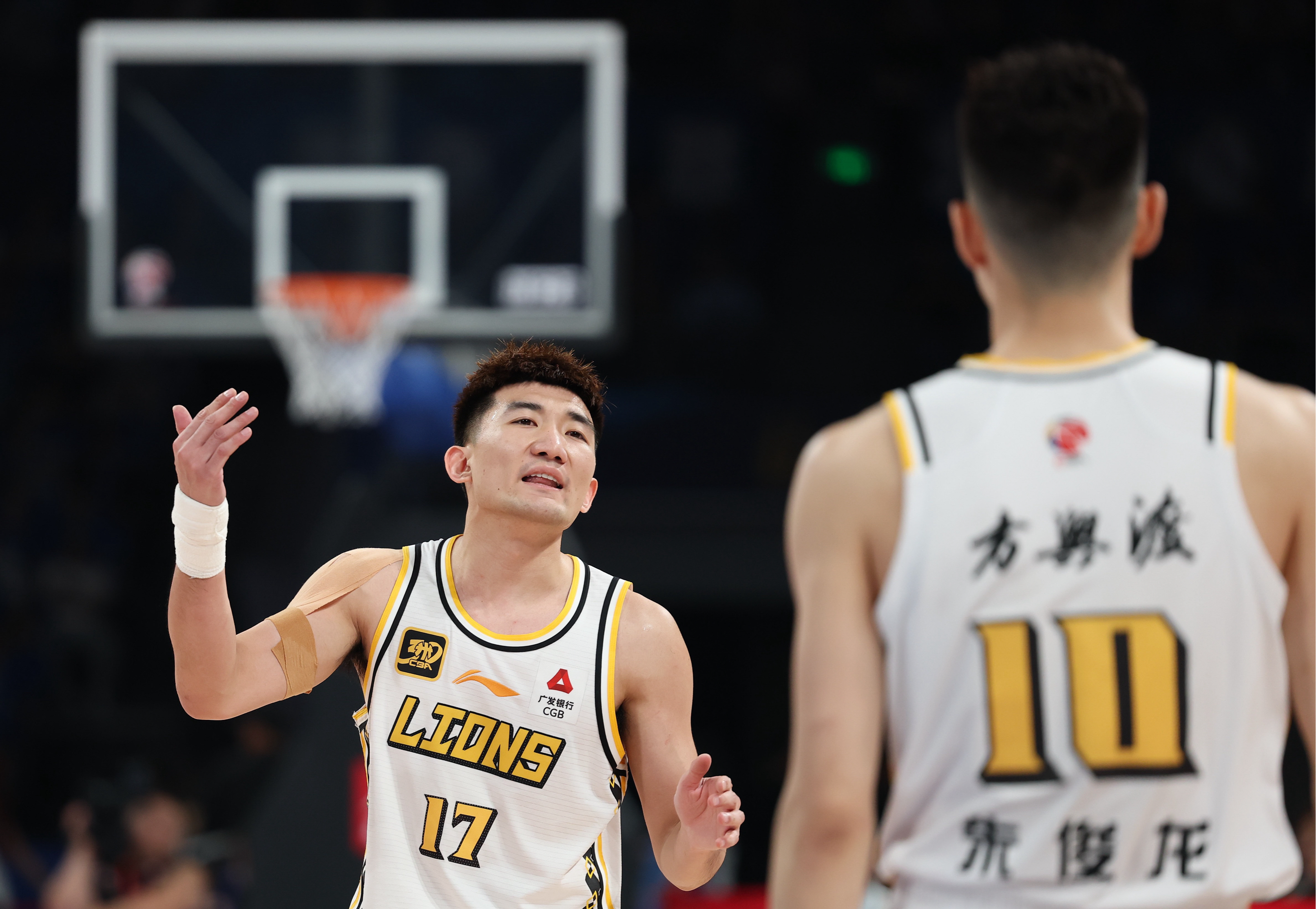 爱游戏官网下载-包含NBA总决赛倒计时，辽宁本钢赛前调整名单，细节引发关注，赛场秩序良好，细节决定成败的词条